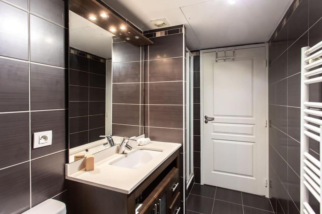 L18 Central Parking Terrace Ac 10Mins Walk To Beaches Niza Exterior foto