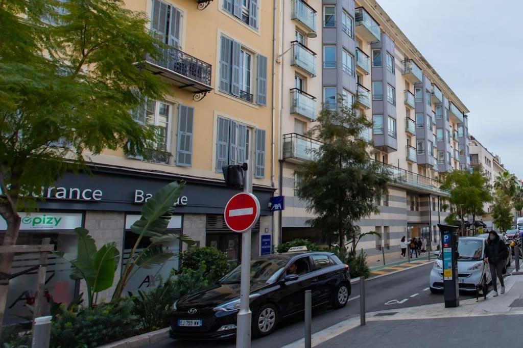 Apartamento L18 Central Pakring Terrace Ac 10Mins Walk To Beaches Niza Exterior foto